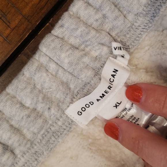 Good american wide leg sweatpant - Picture 6 of 9